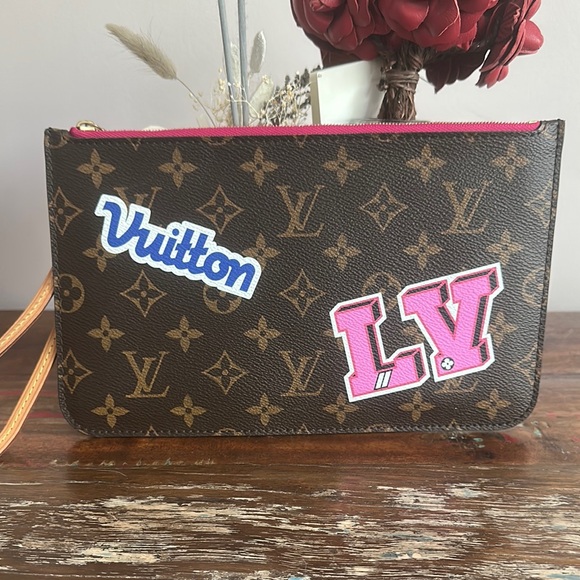 Louis Vuitton Brown and Pink Monogram Clutch - Picture 1 of 9